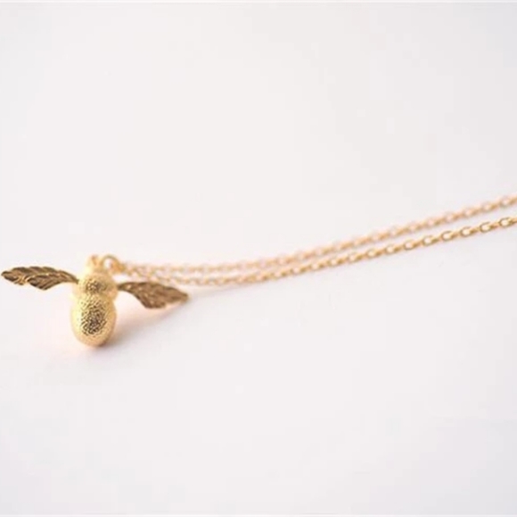!NEW Gold Bee Necklace | 18k/.925 Adjustable Size - Picture 14 of 16